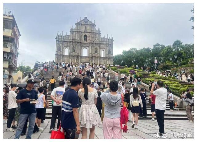 澳门一码一肖一待一中今晚——警惕背后的违法犯罪风险